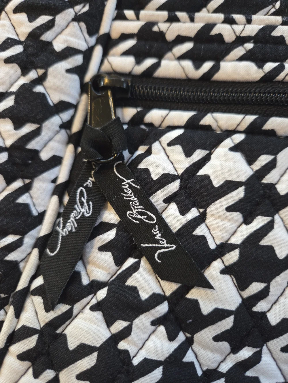 Vera Bradley Black & White Quilted Houndstooth Crossbody - Picture 3 of 10